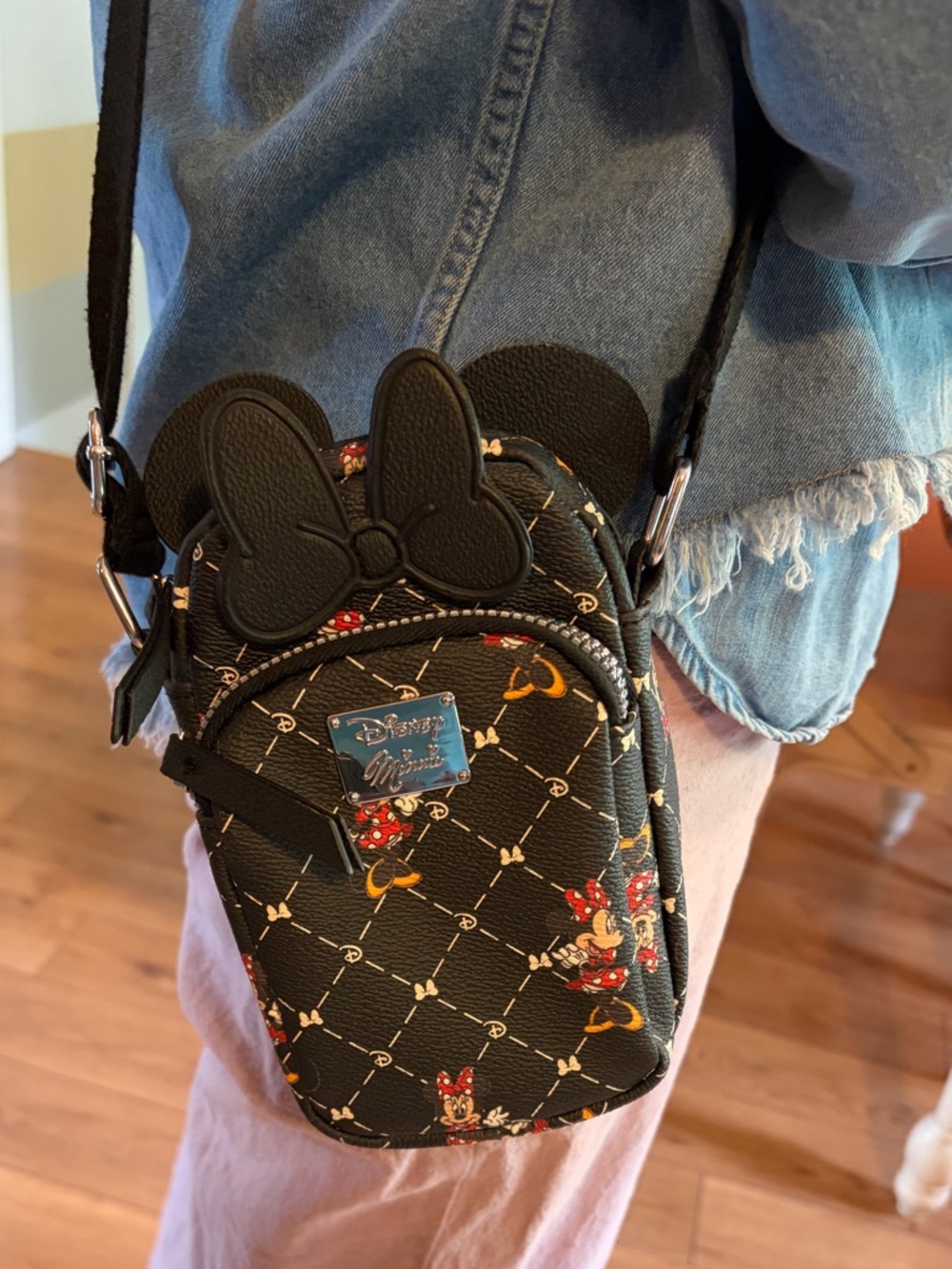 Disney Black Minnie Mouse Print Crossbody with Ears and Bow - Picture 7 of 8